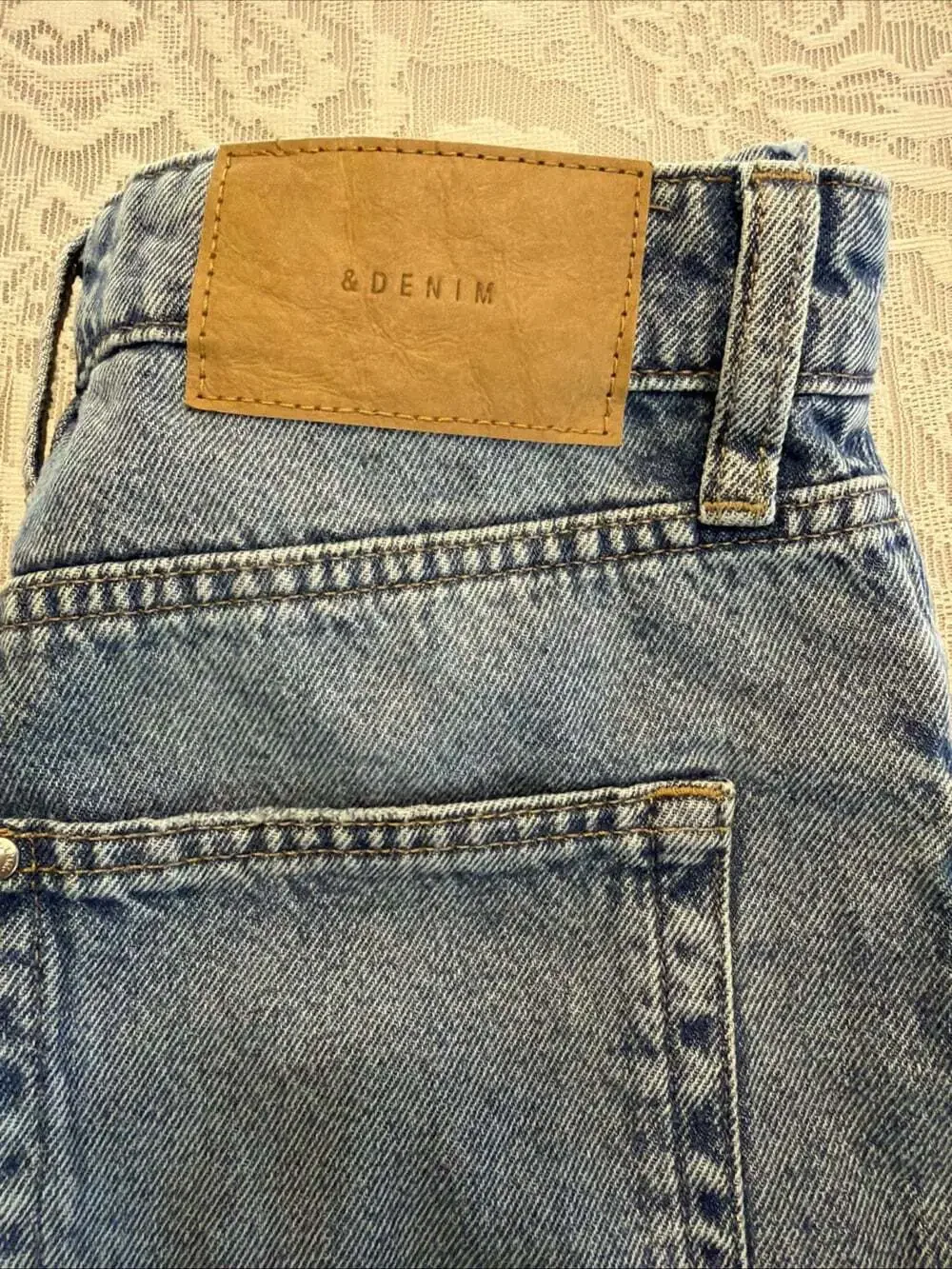Moms Loose Wide Legs High Waist Jeans 2 W26”/L 26”